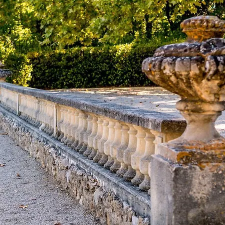 Bed and breakfast Chateau De Valmousse